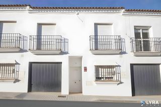 Casa a schiera in Calle de las pilas 11. Oportunidad única en la palma del condado! vivienda lista para e