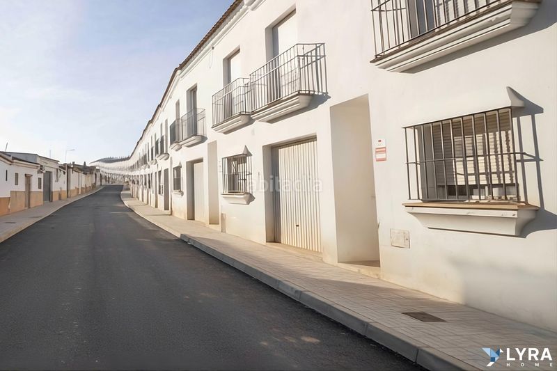Foto 065777ef-6b07-47c7-a74a-9128922b416c. Semi detached house in calle calle de las pilas in Palma del Condado (La)