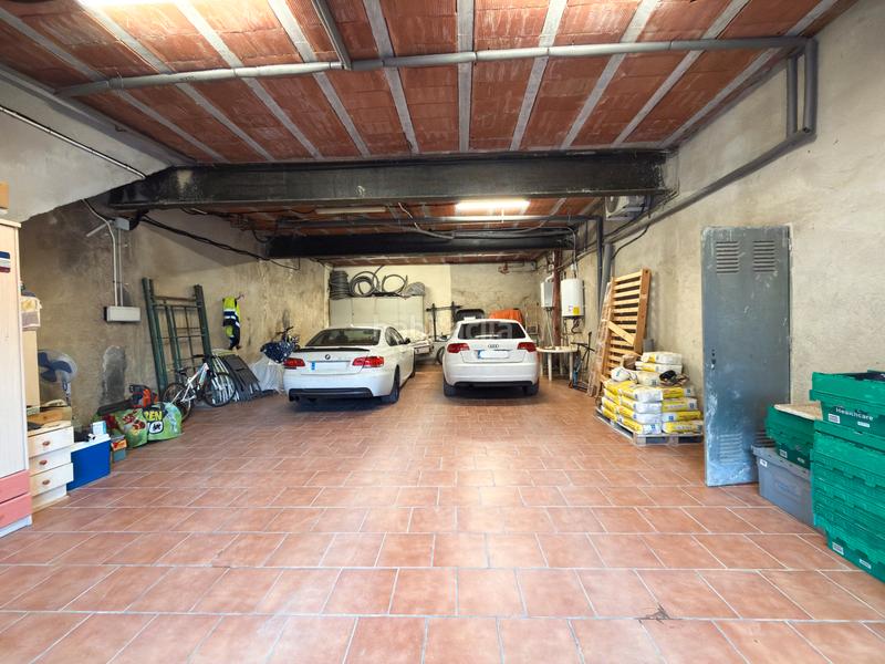 Foto bbf6e357-9d2f-48e7-8dae-74f94547c392. Xalet amb xemeneia calefacció aparcament piscina a Sentmenat