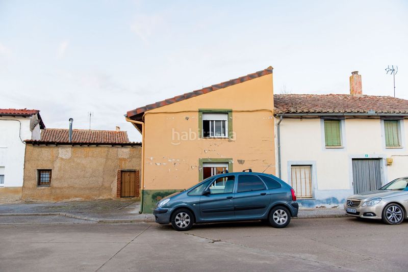 Foto f9a0349b-efa7-486b-a911-773486563f45. Casa a Villaornate y Castro