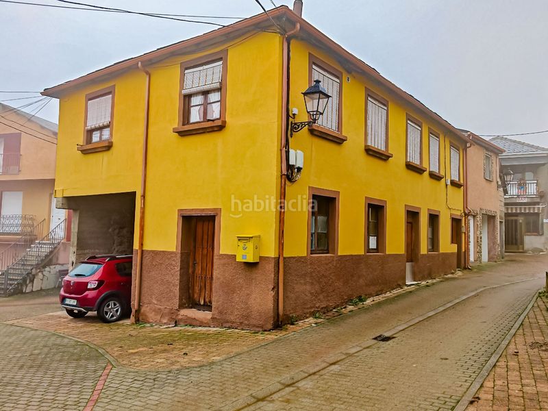 Foto 840d09de-b2ed-4afd-9a10-c28645c2feaf. Casa amb calefacció a Toreno