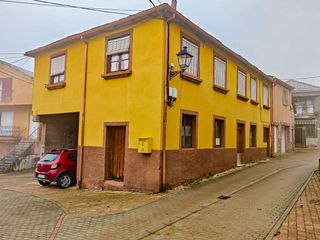 Casa en Toreno. Casa con negocio potencial  fincas  en matarrosa