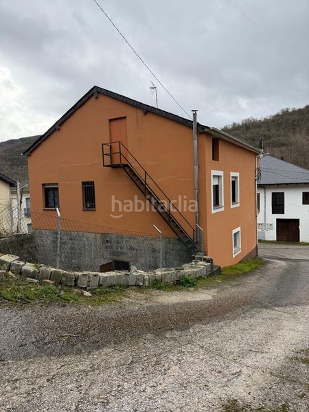 Foto e6c880ff-d28f-423e-9302-5c7a086b9486. Casa amb calefacció a Trabadelo