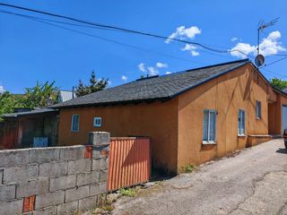Haus in Fabero. Se vende impresionante casa de planta baja en fabero