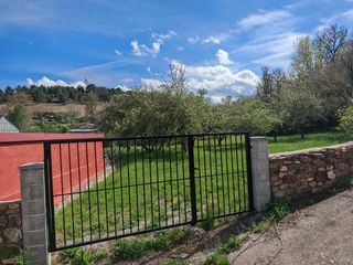 Terreny residencial a Magaz de Cepeda. Se vende parcela urbana en porqueros