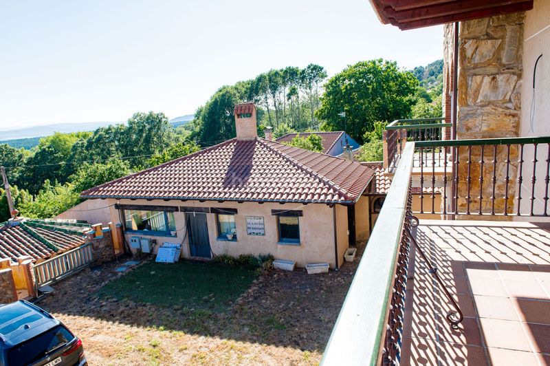 Foto e4a8035f-823e-448e-8d6f-2a95b41f5367. Casa amb calefacció a Quintana del Castillo