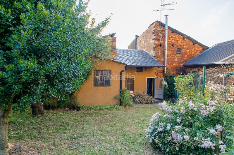 Foto 098591e8-80e0-4243-8d75-181ac069ce6f. Casa a centro a Vega de Espinareda