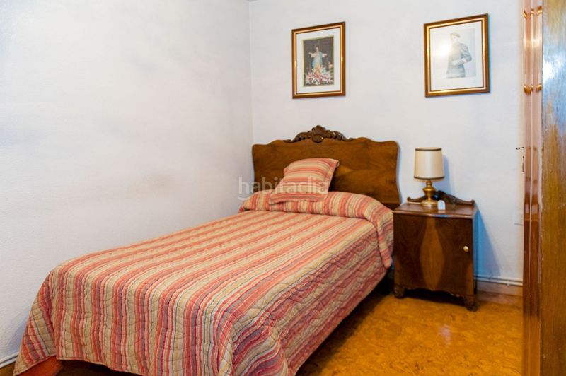 Foto da2f0216-2fcb-419b-ab6d-cd20ebd745c7. Casa a centro a Vega de Espinareda
