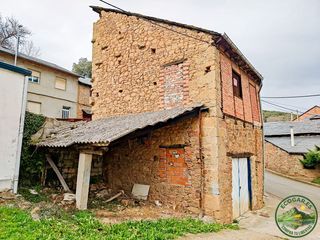 Maison jumelée à Bembibre. Construccion de ladrillo en arlanza