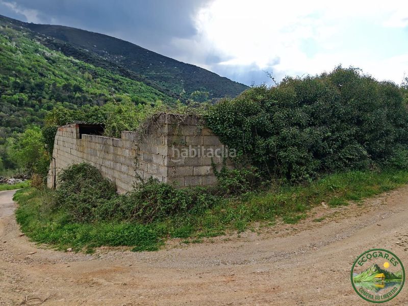 Foto ce8060cc-b66e-4de3-96ed-ff3c65dd6de3. Casa adossada a Puente de Domingo Flórez