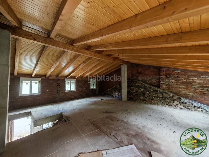 Foto d780ba8e-8772-4a81-a7ca-efd5284a3a30. Casa adossada a Puente de Domingo Flórez