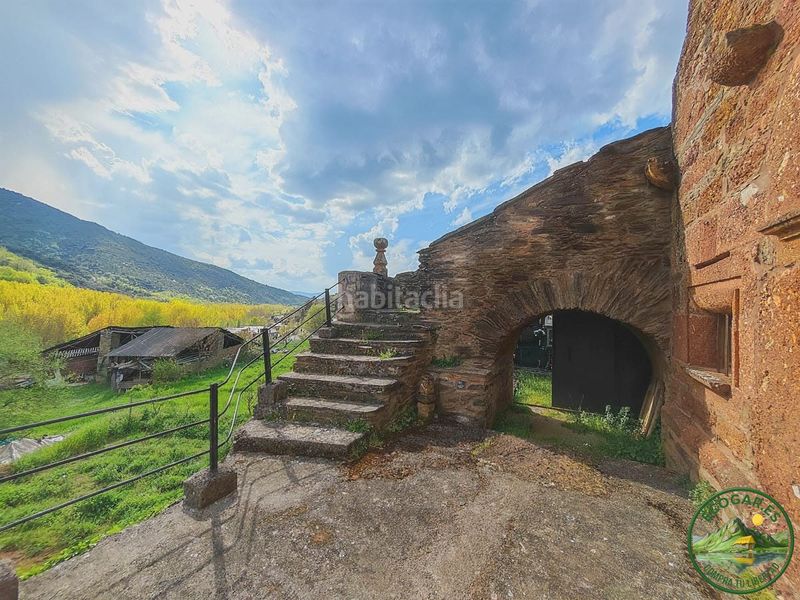 Foto da0a1592-5197-41f4-81f0-840b2db0497f. Casa adossada a Puente de Domingo Flórez