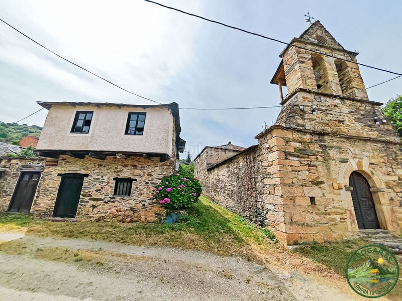 Foto d5d2ca0d-a312-444a-be1a-a689e3ff5ee3. Casa adossada a Borrenes