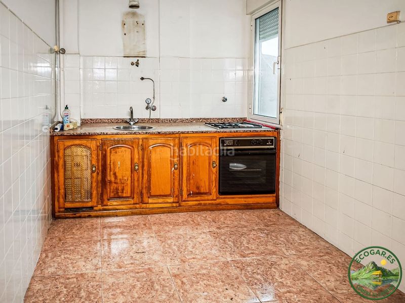 Foto 4fd61465-8ce0-4d2f-89d1-3d38ddfddfe8. Flat with heating in Cacabelos