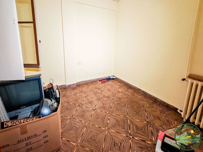 Foto b2c0853b-b915-46c0-9c69-8dedc54cf416. Flat with heating in Cacabelos
