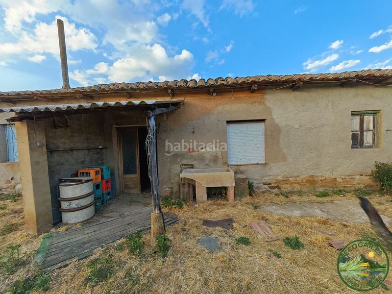 Foto a90a4677-900c-4d5b-8001-ec2c366ed6bb. Casa adossada a Astorga