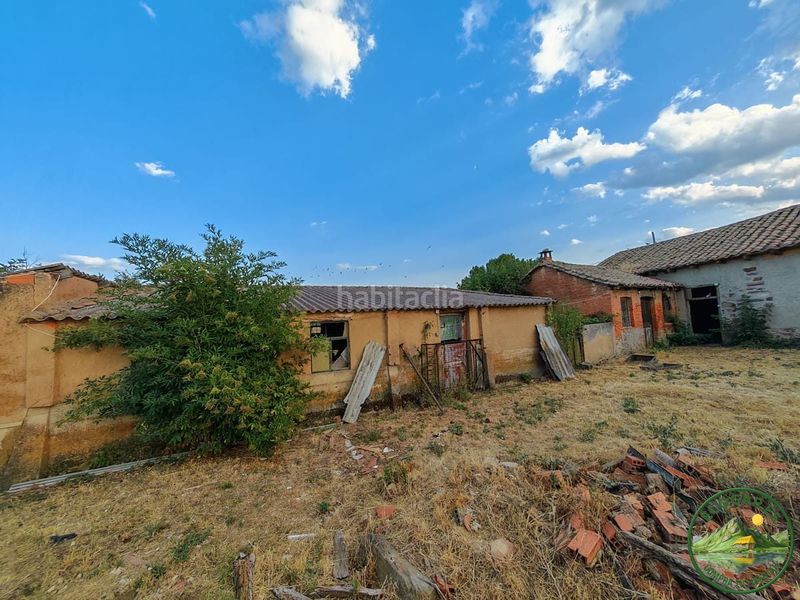 Foto b16e21be-d47d-4e86-a24a-be93e30b50e7. Casa adossada a Astorga