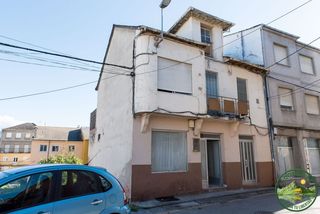 Casa a schiera in Villadecanes. Casa para reformar en toral de los vados