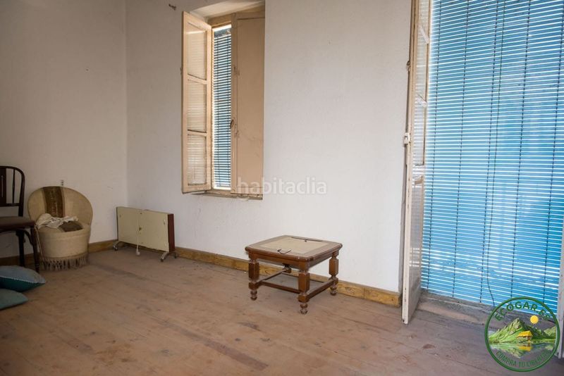 Foto 5b8a467f-4918-492c-a141-df44d894c658. Casa adossada amb calefacció a Villadecanes