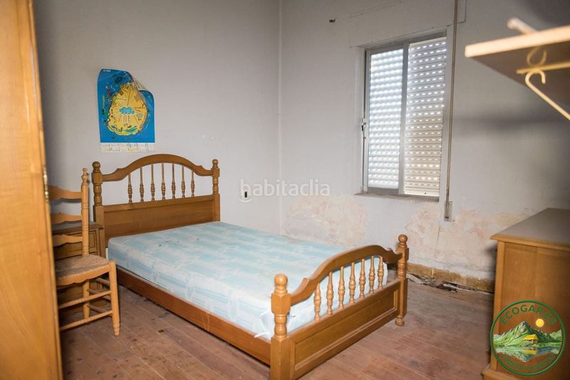 Foto c29d706e-d519-48e2-9bc3-e9b95b7bf147. Casa adossada amb calefacció a Villadecanes