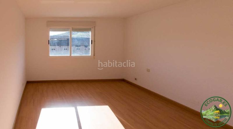 Foto 5efc52d3-b9e4-493d-ae73-0728c1cdb8c6. Pis a Villadecanes
