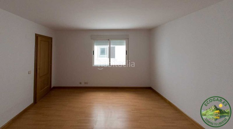 Foto 7e2f5db2-9420-48da-a0e5-0828a672e747. Pis a Villadecanes