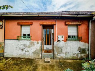 Chalet in Fabero. Se vende amplia casa en fabero, la capital de las cuencas minera