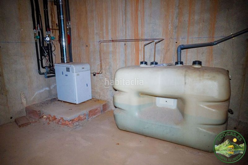 Foto 12caa350-4d64-4642-8c50-98e2c9ddc9b4. Casa amb calefacció aparcament piscina a Villagatón
