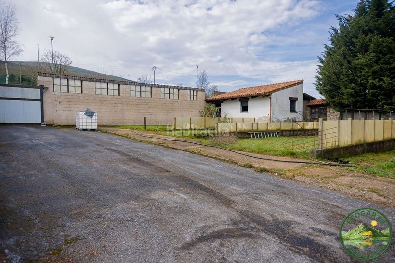 Foto 1daf8418-adb0-4c92-8679-ddf72d5f2589. Casa amb calefacció aparcament piscina a Villagatón