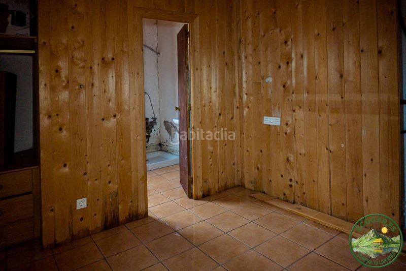 Foto 4cd2546b-85e7-40d4-be5a-3c8d2ed00afb. Casa amb calefacció aparcament piscina a Villagatón