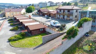 House en Villagat�n. Se vende ecoaldea de forma independiente, o albergue, de una sol