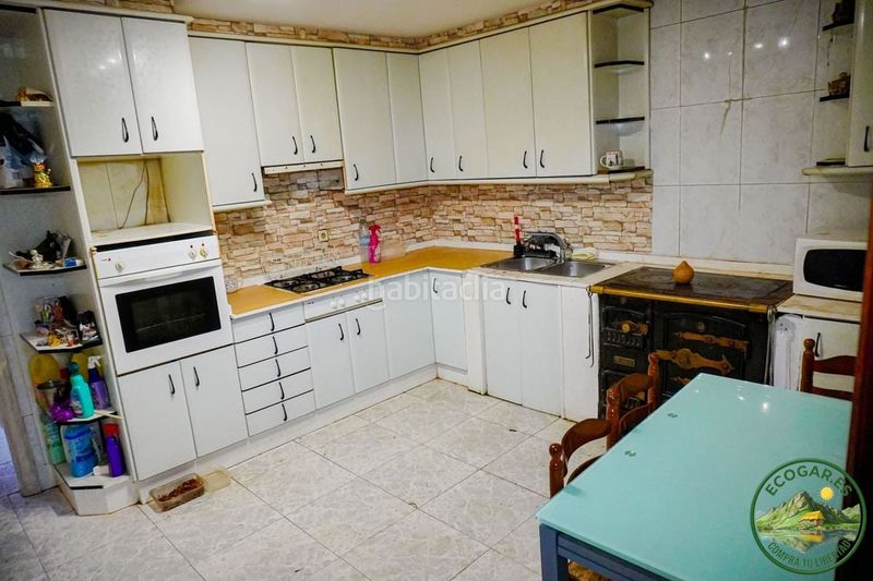 Foto eac1e4cf-c3f7-46b0-8f04-0d64072e6beb. Chalet con riscaldamento in Área Rural Sur Ponferrada