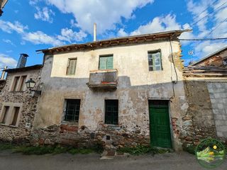 Casa adossada a Castropodame. Casa adosada para restaurar  gran oportunidad!