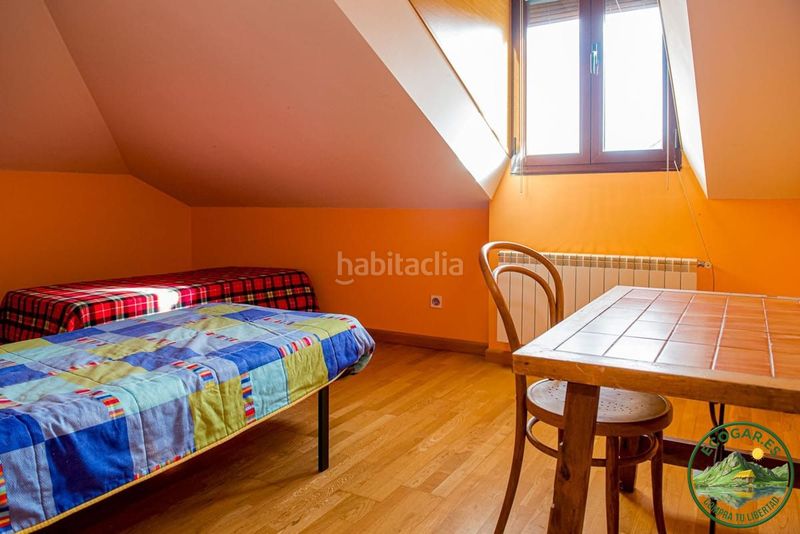 Foto 5f0cbaa0-d82b-4e7b-a26a-4551564ebcc3. Pis amb calefacció aparcament a Zona Alta Ponferrada