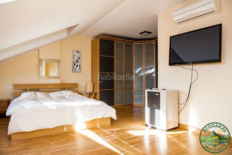 Foto b9b87f0a-5792-4a27-bae4-1e8bd07328eb. Pis amb calefacció aparcament a Zona Alta Ponferrada