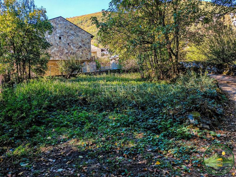 Foto 7cc199df-5f97-45ba-9456-6ba20e1e7ecf. Casa adossada a Área Rural Sur Ponferrada
