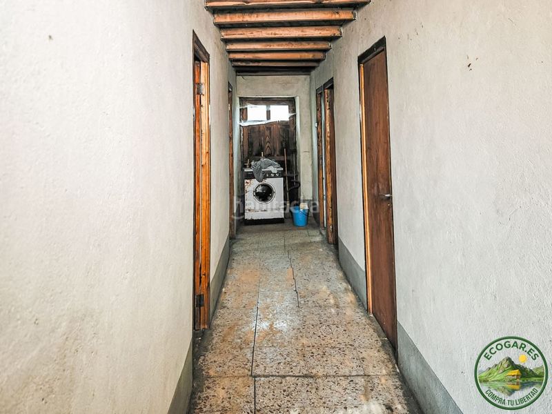 Foto 790fa354-e34d-4773-b65a-e5f0716e92b5. Casa adossada a Trabadelo