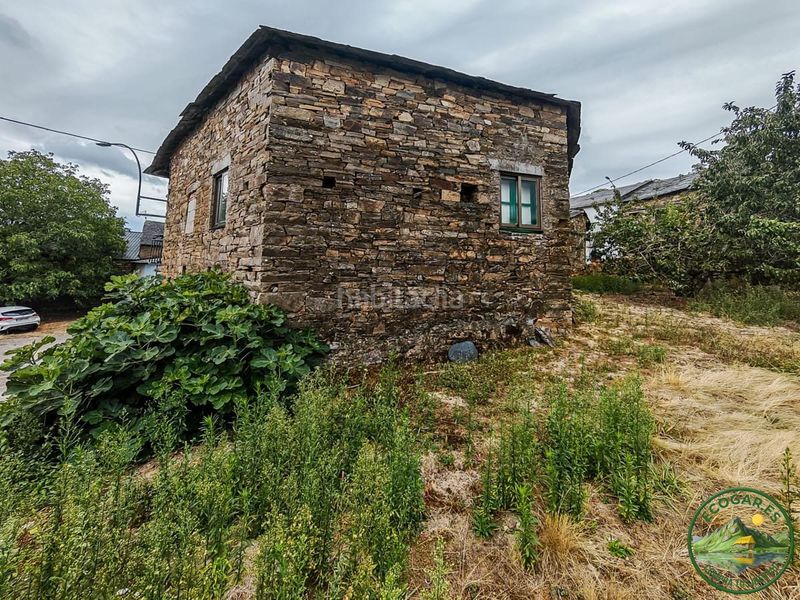 Foto b409716c-fda7-43a4-a6aa-0cad3b1499db. Casa adossada a Trabadelo