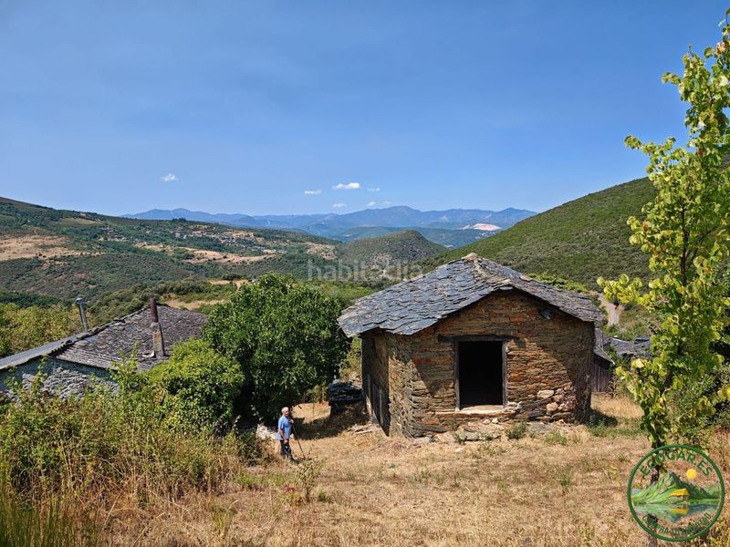 Foto 0a530456-3ab9-462f-a726-7609f91283b4. Casa adossada a Borrenes