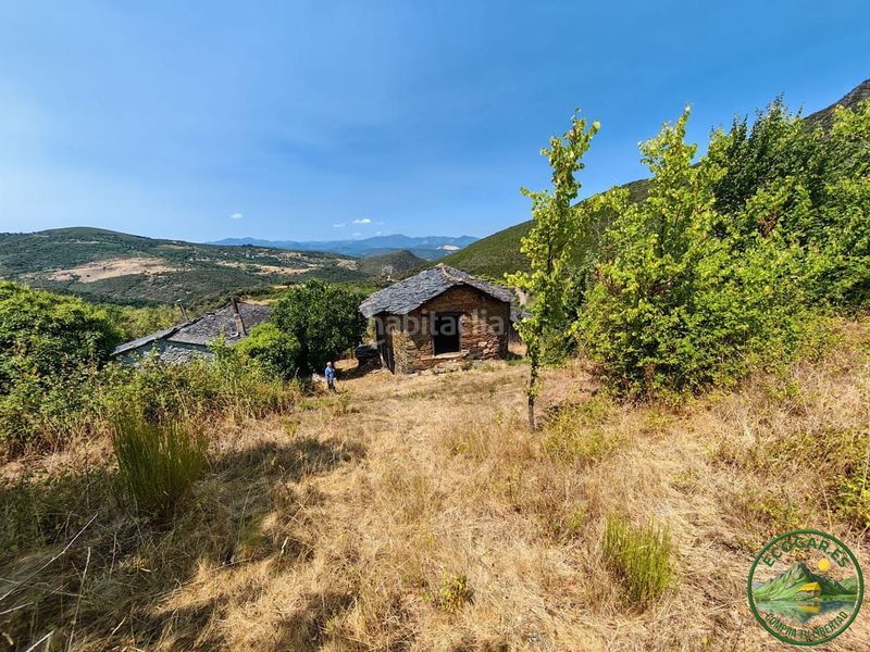 Foto c1177e24-839c-44fb-a59d-ae06019a6910. Casa adossada a Borrenes