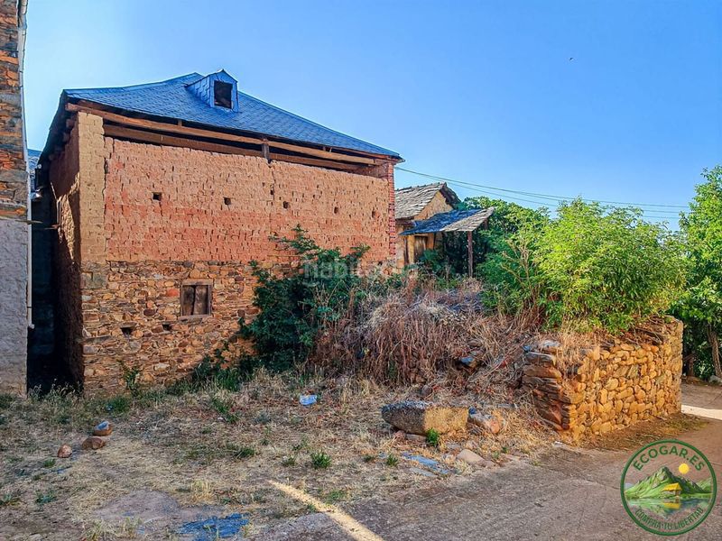 Foto 417e31c7-be93-4547-8aea-e23598ecce0a. Casa adossada a Castropodame