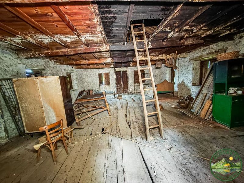 Foto ef08263d-5929-41b0-815d-e17995f402c7. Casa adossada amb aparcament a Borrenes