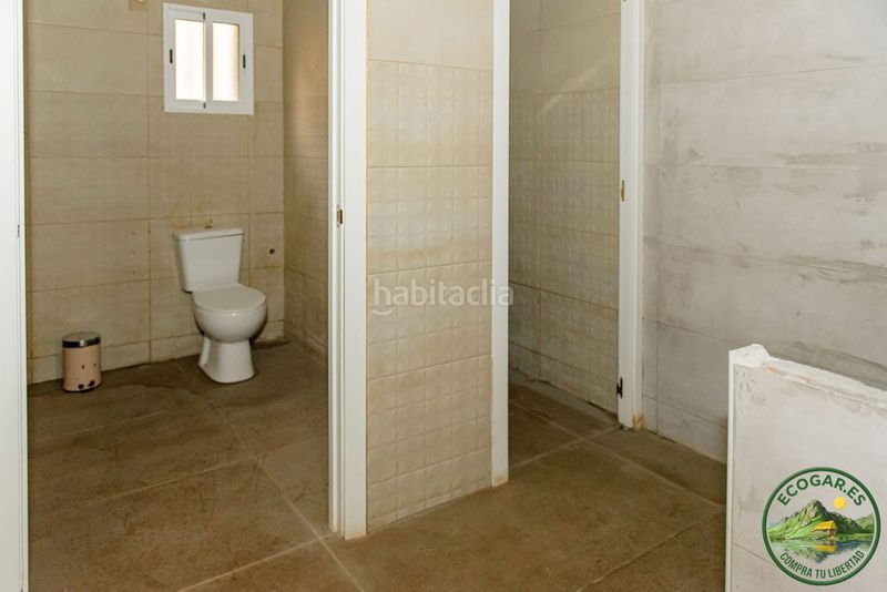 Foto a129c98f-39f0-441b-972a-814f12a2ce95. Casa amb aparcament a Vega de Valcarce