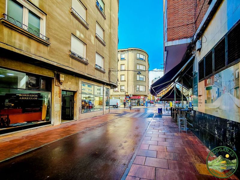 Foto 7f0700b6-2724-4cd6-b09d-a8bd95d0a3a5. Flat with heating in Flores de Sil - La Placa Ponferrada