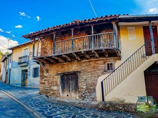 Casa adossada a Área Rural Sur