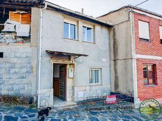 Xalet a Área Rural Sur. Casa adosada con vistas al bierzo en lombillo ponferrada