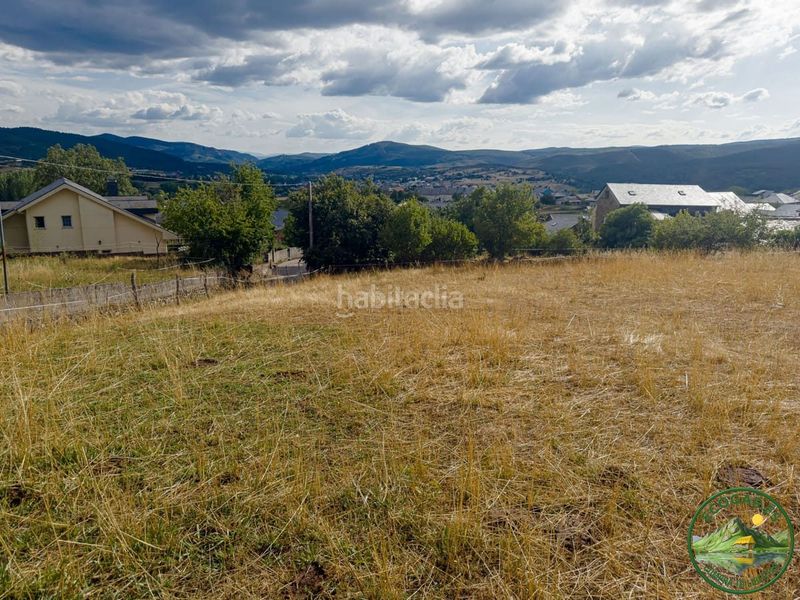 Foto ec2e35df-7e78-4100-8e06-6693fc1b8504. Terreny residencial a Fabero
