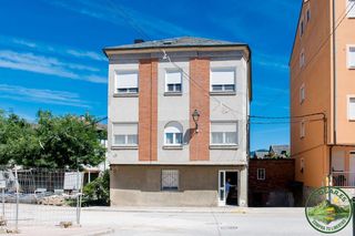 Etagenwohnung in Cacabelos. Se vende amplísimo piso reformado en cacabelos!