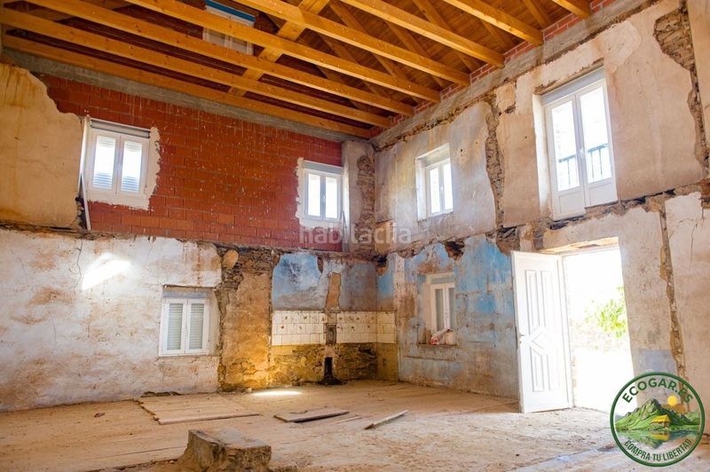 Foto b6d8a587-5fa4-403d-8bce-cefa23b67e7a. Xalet a Villagatón