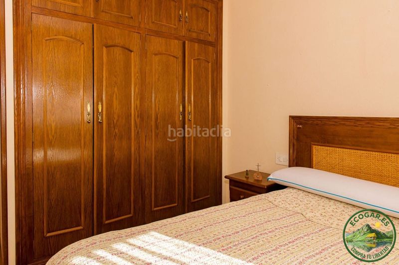 Foto 0c451c09-1795-42b7-860b-5e03872506c7. Pis amb calefacció aparcament a Zona Alta Ponferrada